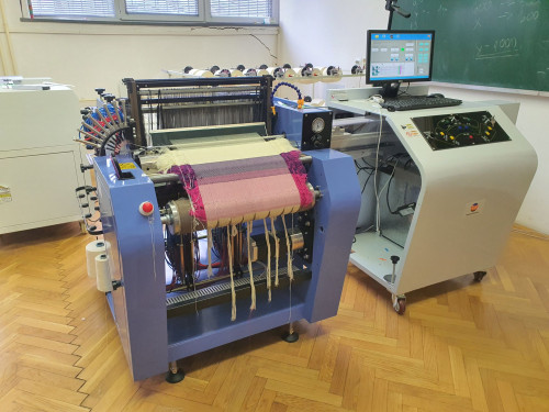 Uređaj za tkanje uzoraka