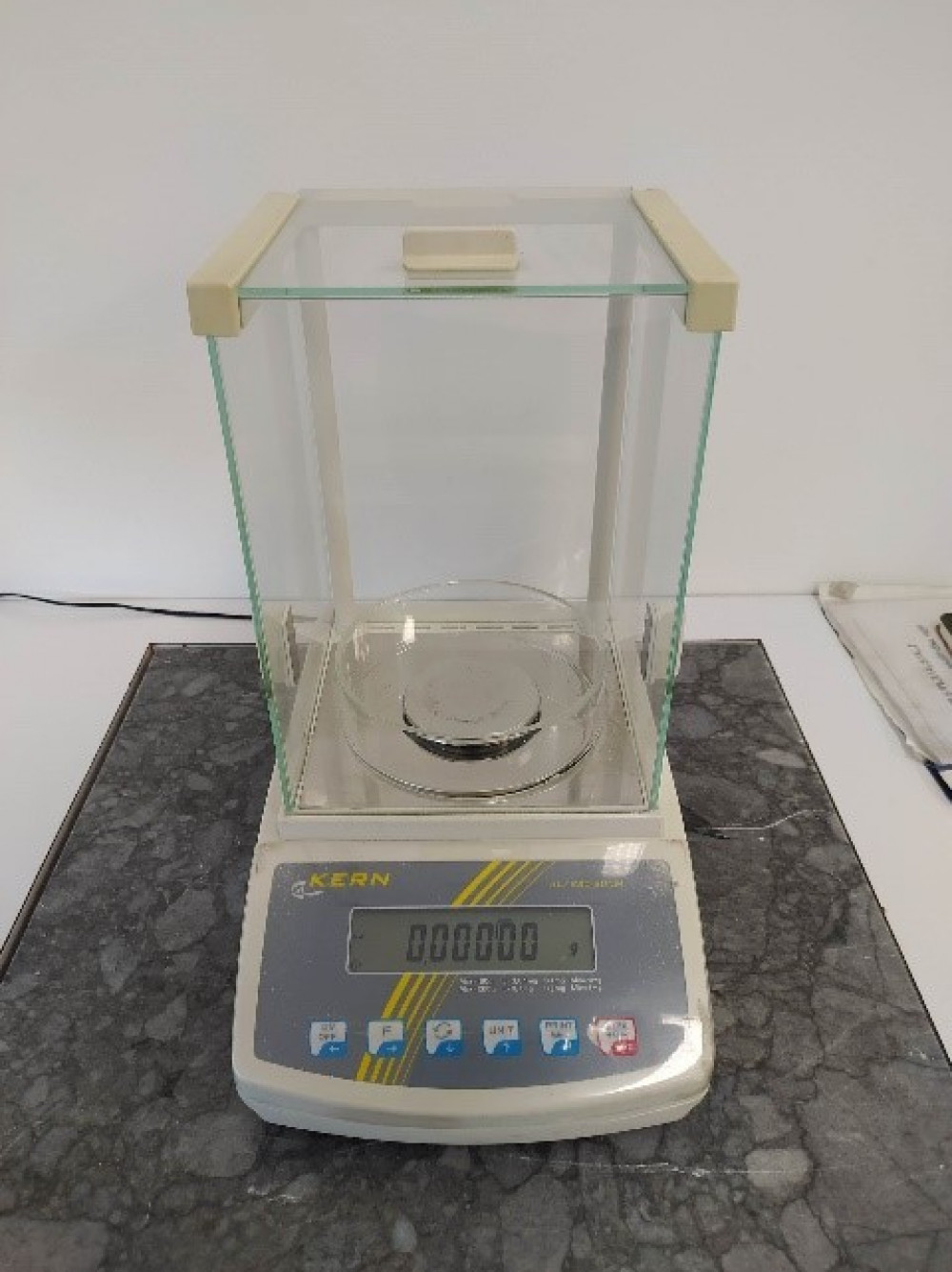 Analytical scale KERN ALJ 2205DNM TTF