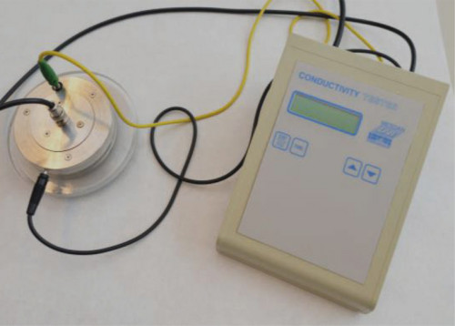 Uređaj za mjerenje elektrostatskih svojstava