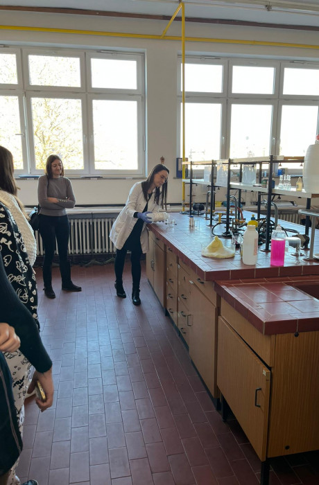 DAN OTVORENIH VRATA 9- KEMIJA