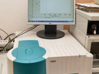 UV/VIS spectrophotometer