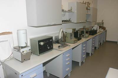 Laboratory for physical testing of textiles materials