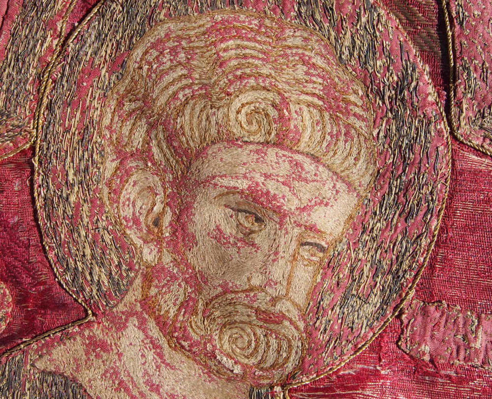 Venecijanski majstori, fragment vezenog antependija, 14. stoljeće. Muzej za umjetnost i obrt, Zagreb.