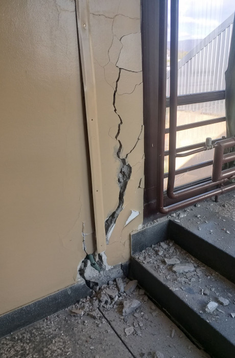 Oštećenja zgrade nakon potresa 1